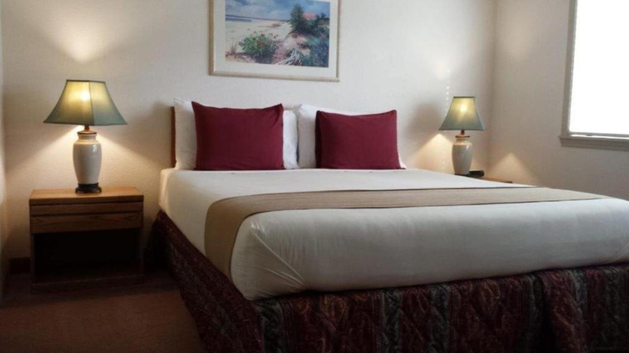 Schooner Landing Hotel นิวพอร์ต ภายนอก รูปภาพ